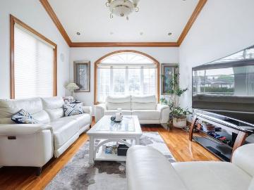 House for rent in T, Brossard