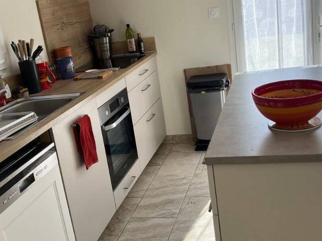 À louer maison avec jardin, 3 chambres, garage, calme