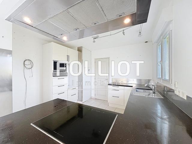 A LOUER Maison BRICQUEVILLE SUR MER 4 pièces 75.80m²