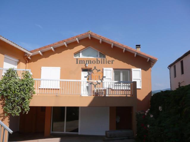 A louer Maison de type 4 MONTLAUR 12400 avec garage et ter