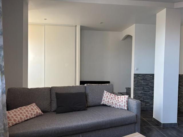 A LOUER MAISON DE VILLAGE T3 MEUBLEE