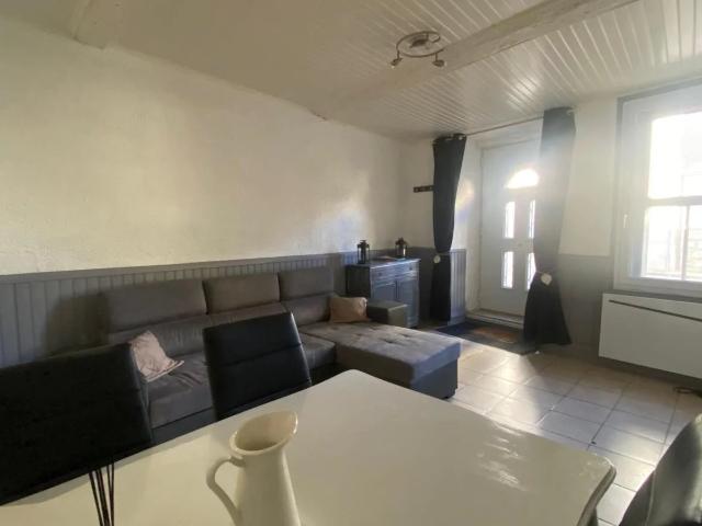 A louer maison de village T3 meublée de 66 m2 avec terrasse