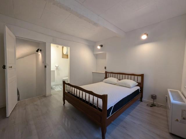 A LOUER MAISON DE VILLAGE T3 MEUBLEE SUR 3 NIVEAUX