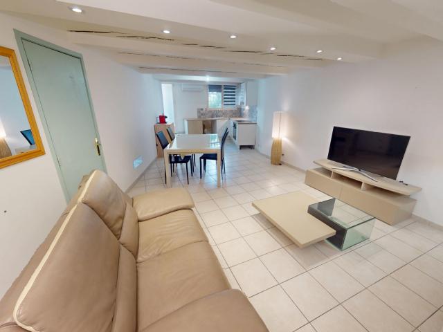 À louer – Maison de village / T3 en duplex meublé de 74 m² – Marseille 13e