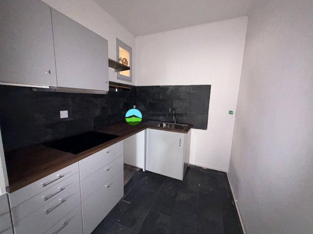 A LOUER Maison de village 2 chambres bureau garage MALE