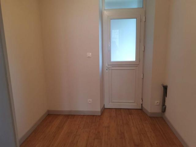 A louer Maison de ville Chaumont En Vexin centre 2 pièces 49