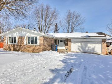 House for rent in T, Brossard - Air conditioning