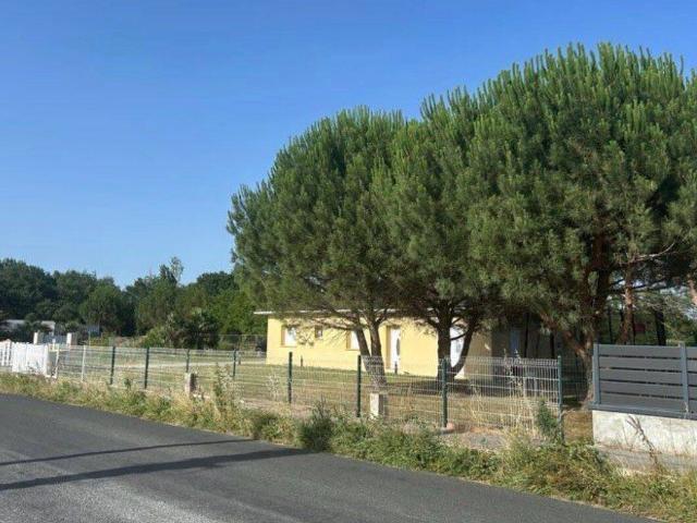 À louer maison de plus de 100m2 avec grand terrain proximité Bordeaux