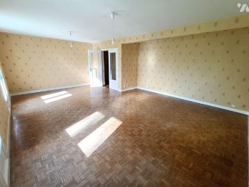 À louer Maison familiale T6 de 140 m² en plein centre de Bruz Idéalement située au coeur d.