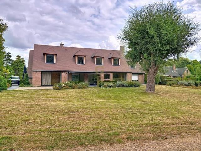 À louer Maison individuelle, 8 pièces située à Bondues 59910