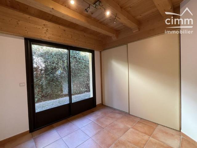 A LOUER MAISON INDIVIDUELLE PASSY