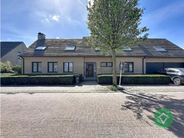 Geschakelde Woning te huur in Arrondissement de Dixmude
