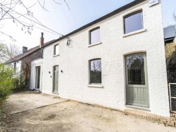 1380, Brabant wallon, Wallonie - Tuin, Parkeerplaats