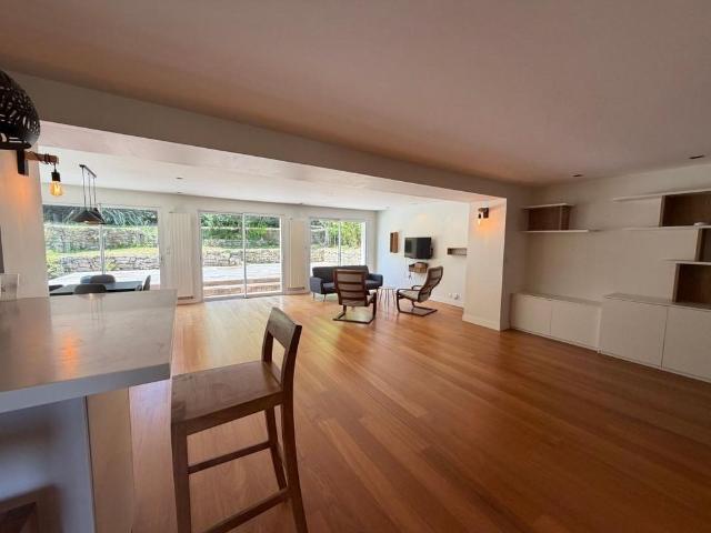A LOUER Maison meublée, 4 chambres, jardin et garage