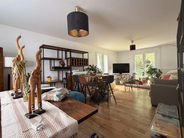 À louer Maison mitoyenne 1 côté, 5 pièces située à Bondues 59910
