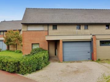 À louer Maison mitoyenne 1 côté, 6 pièces située à Tourcoing 59200