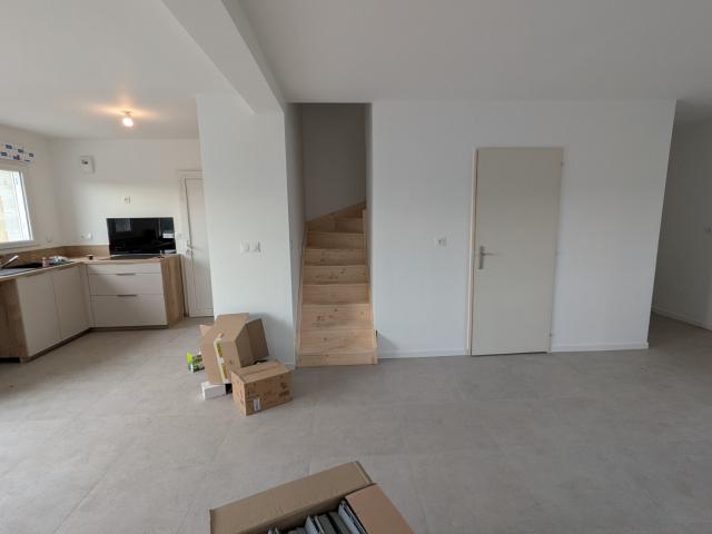 A LOUER MAISON NEUVE T4 AVEC JARDIN PRIVATIF ET GARAGE