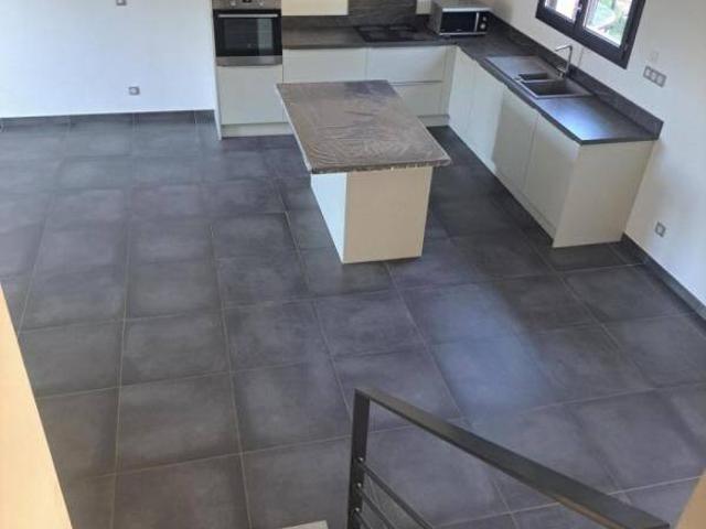 A LOUER Maison récente de 116m² avec jardin et garage CLONAS SU
