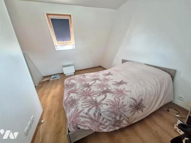 A LOUER MAISON SEMI MITOYENNE RETY