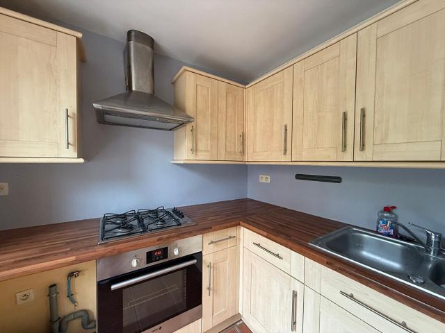 A LOUER MAUZAC Grand appartement 2 pièces de 66 m² au rez de chaussée avec cuisine équipée G1271 LC