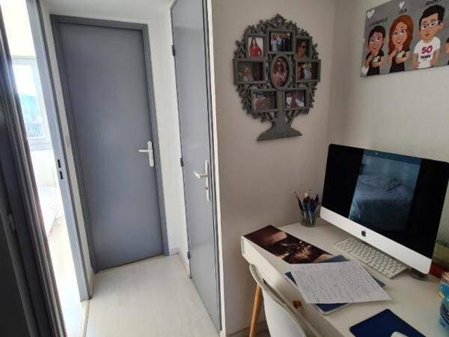 A LOUER MAZET TYPE F3 DANS RESIDENCE SUR GASSIN