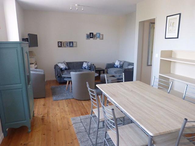 A LOUER MEUBLE A L ANNEE: appartement T4 79 m� � AGON COUTAINVILLE