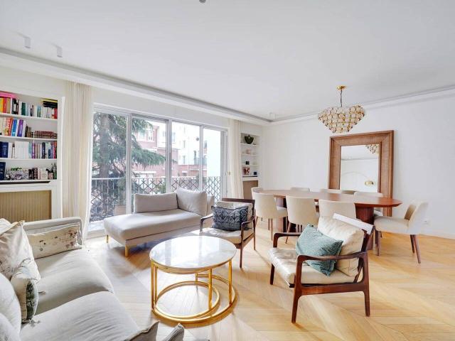 A louer Meublé – Bel Appartement Traversant de 105 m² refait ne