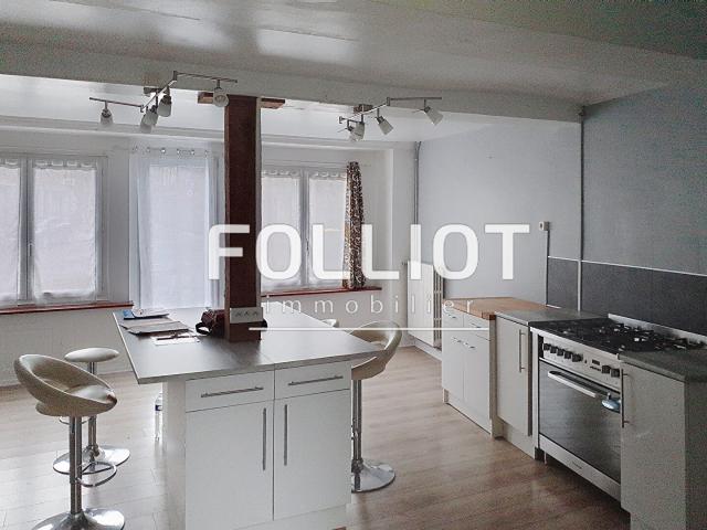 A LOUER Montbray Maison de bourg T5 158 m² avec jardin et garage