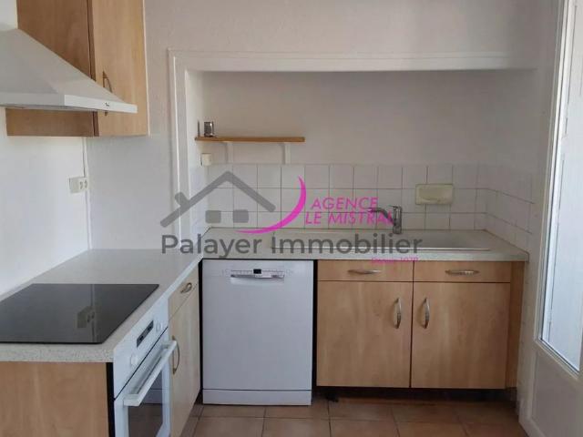 A LOUER MONTEUX APPARTEMENT F3 RÉSIDENCE LE TREWEY