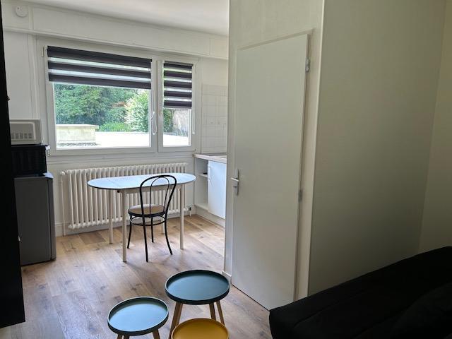 À Louer: NANCY, rue Isabey, Fac de Lettres et Droit, jardin, chauffage compris