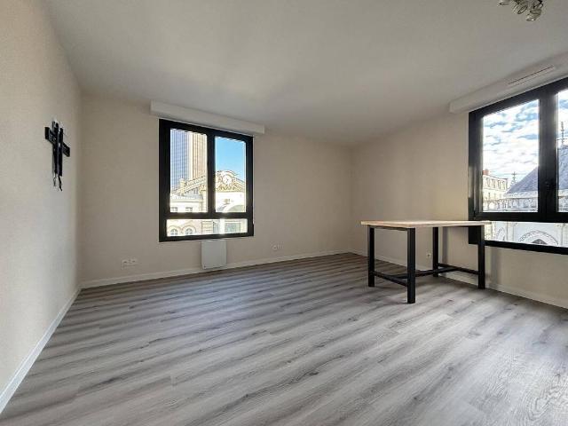 A louer Nantes Centre T3 vide 60.58m²