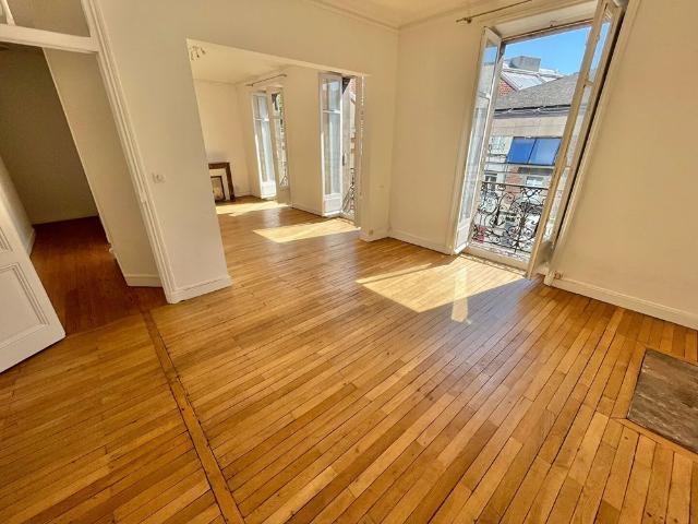 A LOUER NANTES CENTRE TALENSAC Grand appartement Type 5 de 128.82 mï¿½