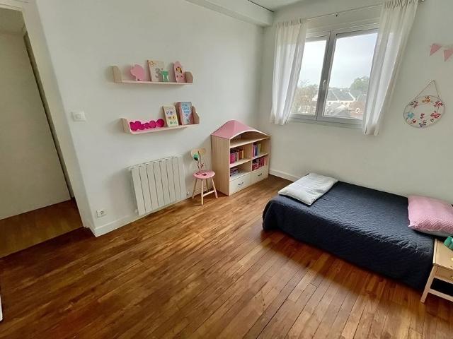 A LOUER NANTES ST DONATIEN T3 TRAVERSANT ET LUMINEUX DE 67.30Mï¿½ AVEC CAVE