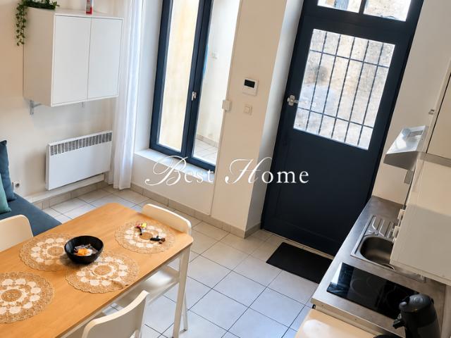 A louer Nîmes, rue Emile Jamais, T2 meublé en duplex de 31 m²