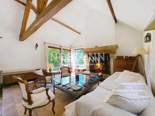 A LOUER: Noisy le Roi, Hameau du Golf, maison 5 pièces en Impasse SUR 1600 m² de terrain
