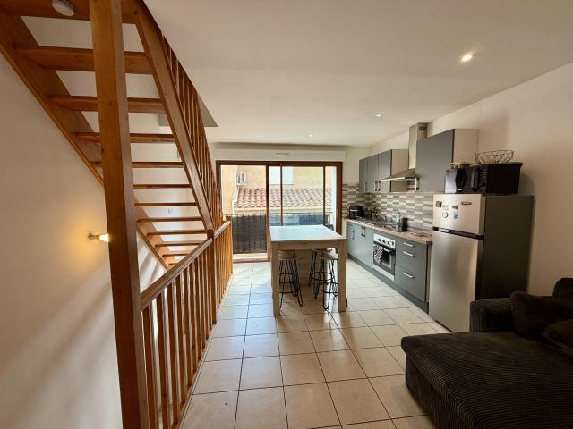 À LOUER NON MEUBLEE Maison de village T2bis avec mezzanine et garage Millas 530 € HC Groupement Immobilier 66