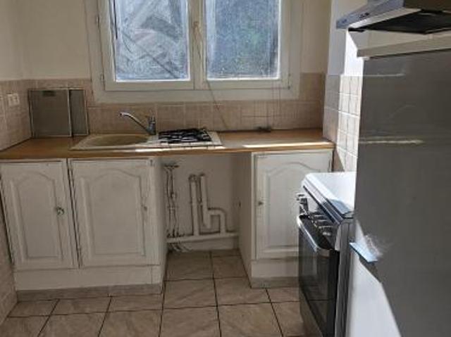 À Louer OLLIOULES Appartement T3 meublé