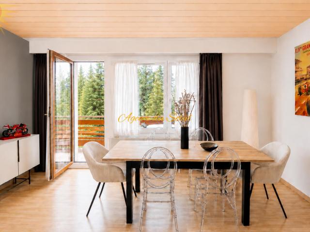 À louer au mois ce cosy et vaste studio au centre de Crans !