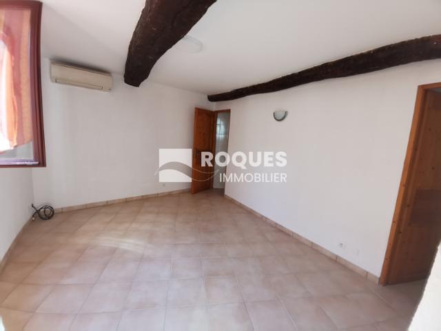 A louer au centre ville de LODEVE, appartement de type 2 de