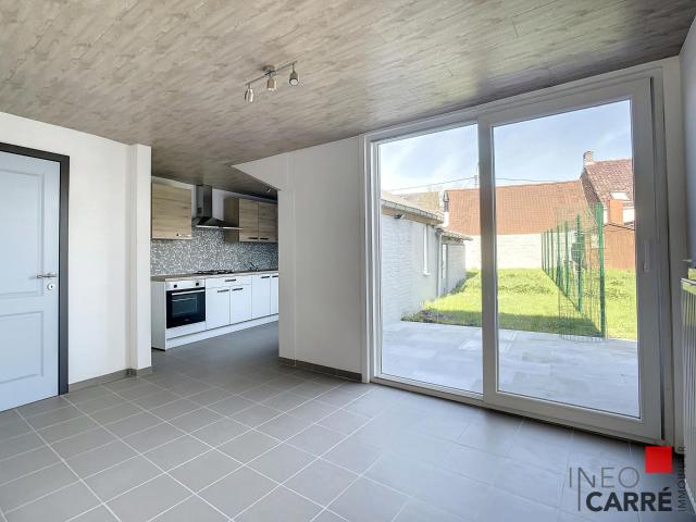 A LOUER: Au coeur de village de CELLES maison rénovée 1ch
