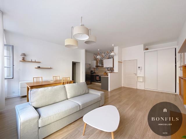 A LOUER AVIGNON 84000 intra muros: charmant T3 meublé terrasse calme et lumineux !