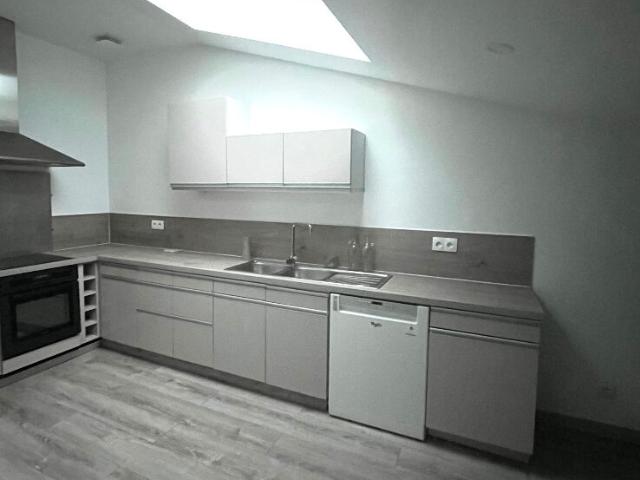 A LOUER AVIGNON Appartement T2 meublé avec garage