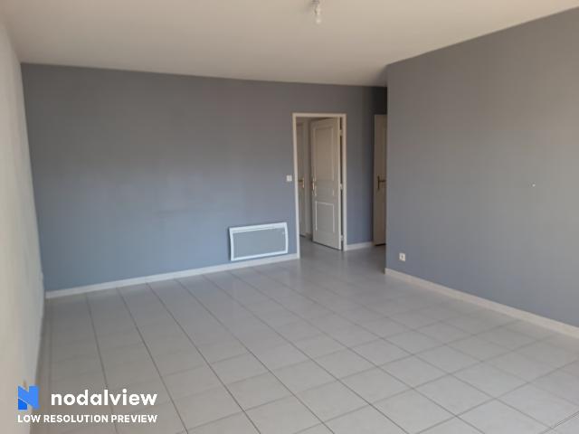 A louer Avignon extra muros 84000: T3 vide terrasse 1 place de parking 1 garage fermé 824.45€ CC