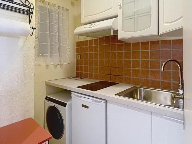A LOUER AVIGNON INTRA MUROS 84000: appartement 2 pièces à lou