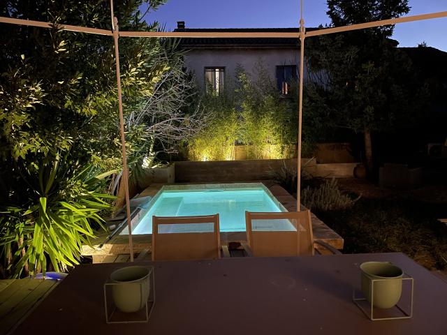 A LOUER / AVIGNON Maison de ville meublée avec piscine