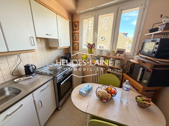 A LOUER: AVRANCHES APPARTEMENT F.2 NON MEUBLE