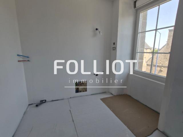A LOUER A 10 min de VIRE Maison T3 ENTIEREMENT RENOVEE
