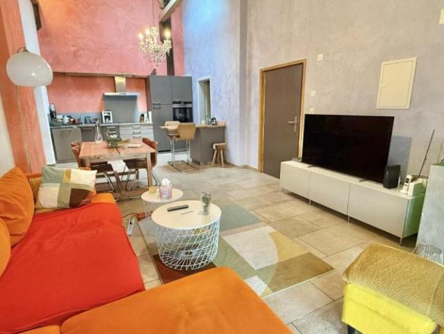 À louer à Bourrignon charmant appartement de 4.5 pièces au 1er étage