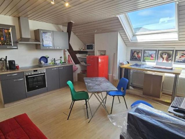 À louer à Delémont appartement de 3.5 pièces chaleureux sous les toits