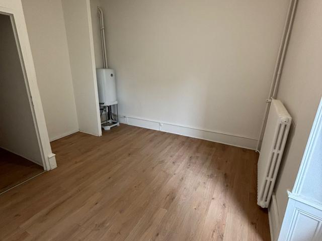 A LOUER À DELLE LOGEMENT TYPE F2